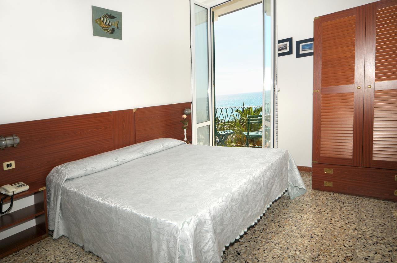 Hotel Gambone 피날레리구레 외부 사진
